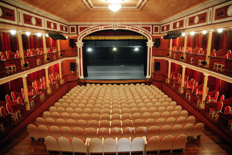 teatro salón Cervantes